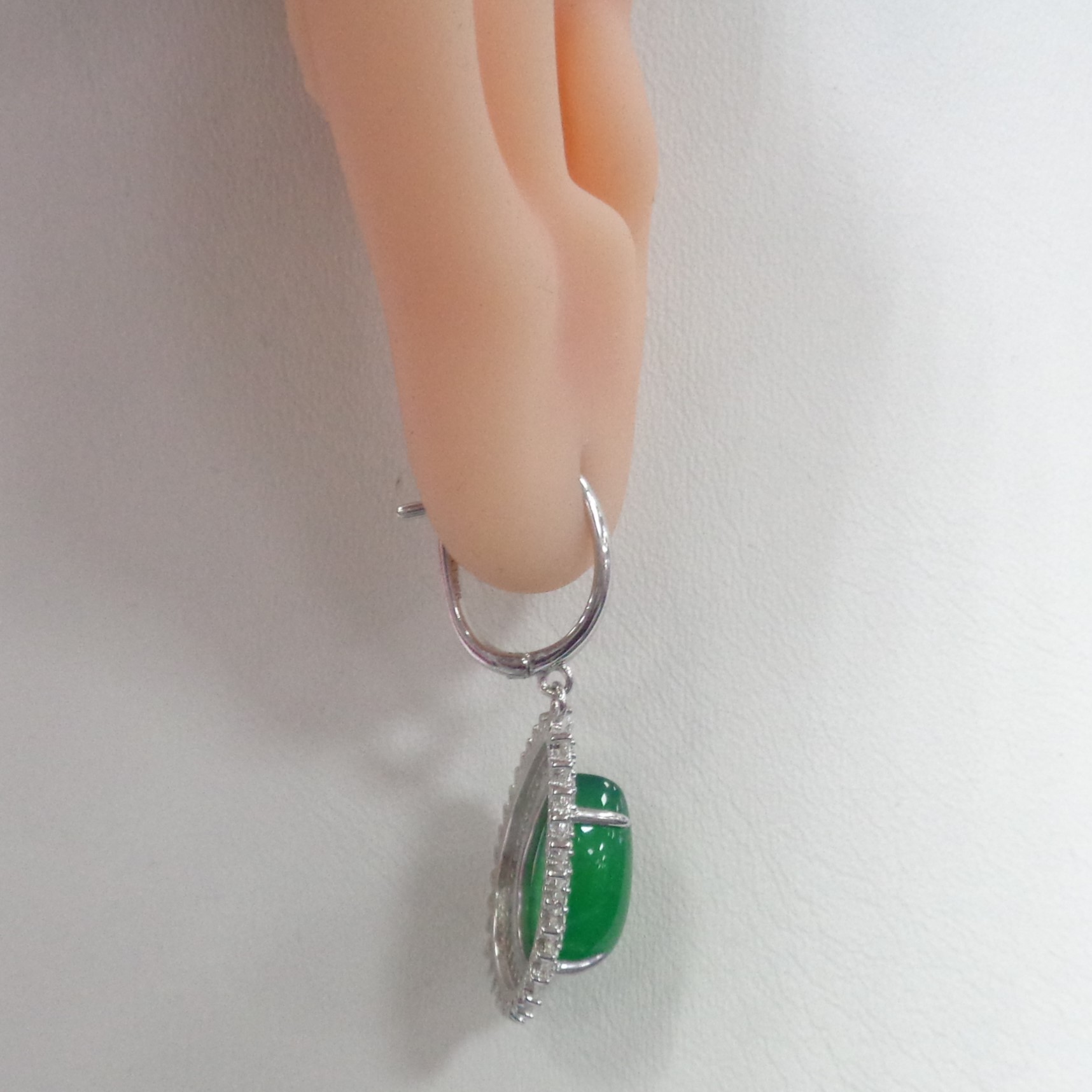 Серебряные серьги с халцедонами